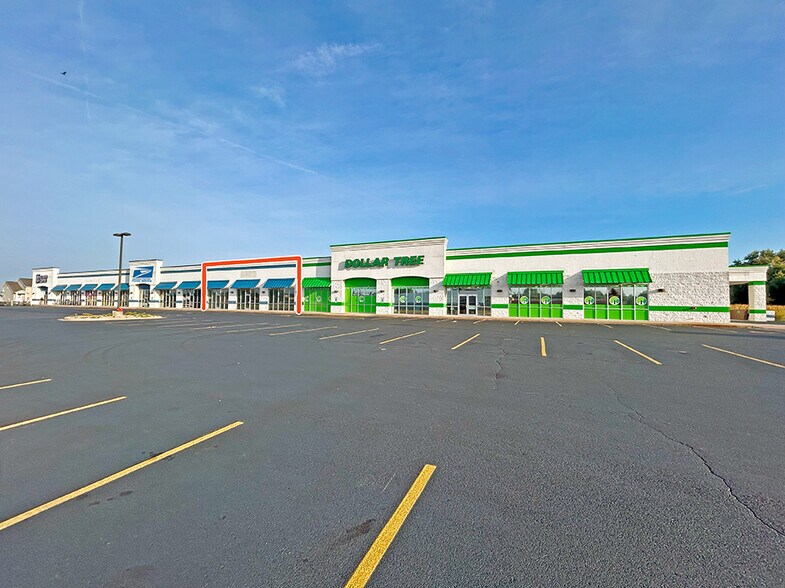 More Photos Of 71 W Plummer Blvd, Chatham General Retail For Lease