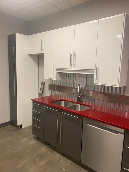 More Photos Of 3909 Research Park Dr, Ann Arbor Office For Lease