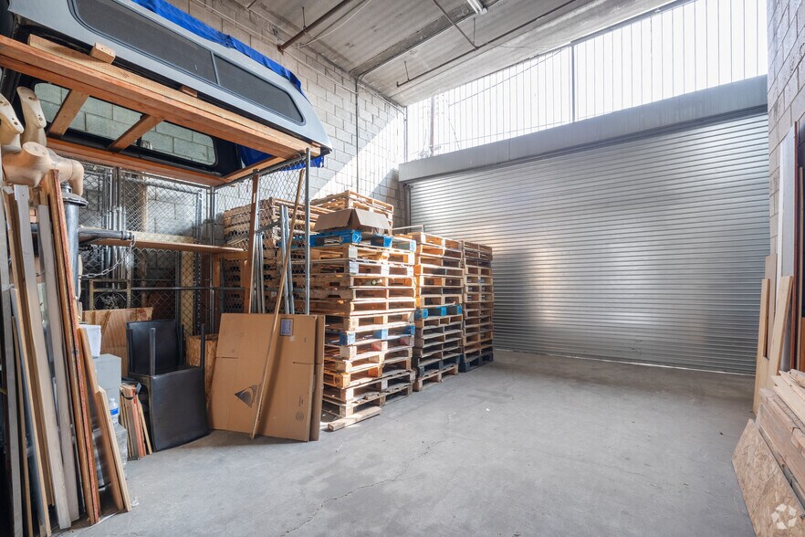 More Photos Of 510 E Olympic Blvd, Los Angeles Storefront Retail Office For Sale