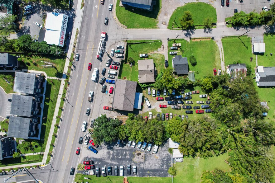 More Photos Of 2300-2304 Dickerson Pike, Nashville Auto Repair For Sale