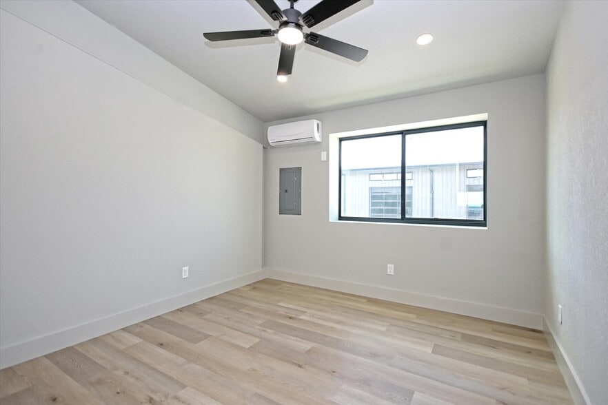 More Photos Of 451 Farrell Rd, Dripping Springs Unknown For Lease