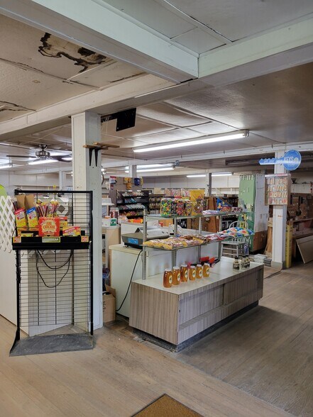 More Photos Of 8955 Swamp Rd, Waterville Restaurant For Sale