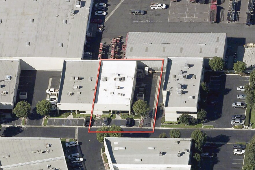 More Photos Of 1301-1307 S Lewis St, Anaheim Warehouse For Lease