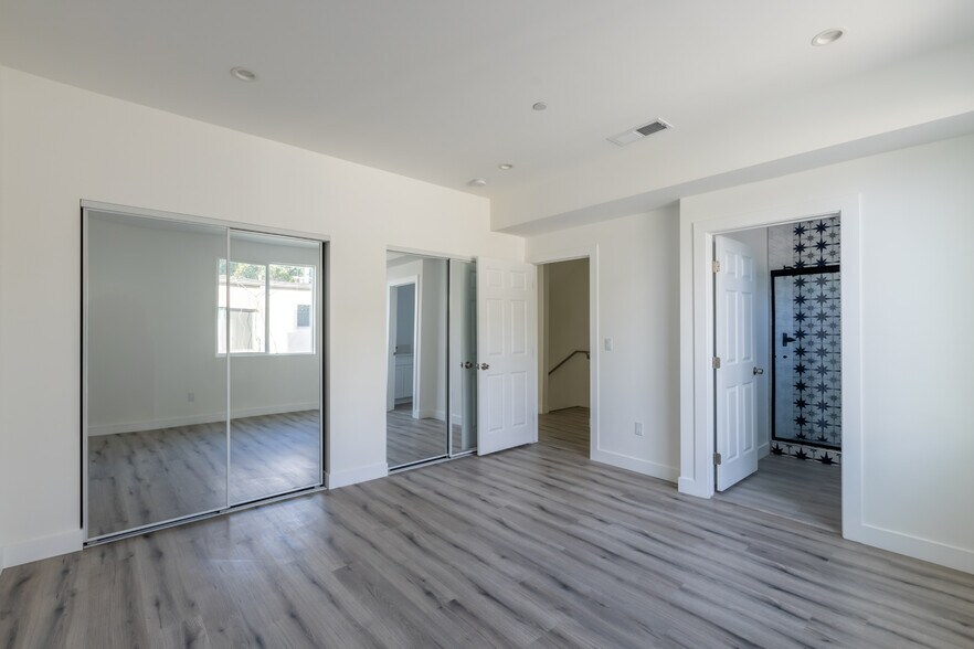 More Photos Of 10857 Morrison St, North Hollywood Apartments For Sale