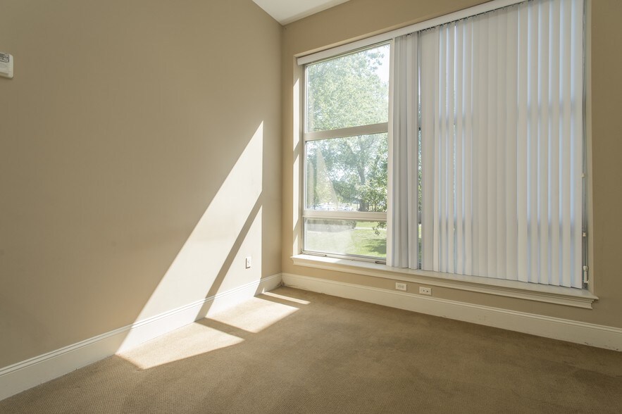 More Photos Of 28 Chestnut St, Foxborough Apartments For Sale