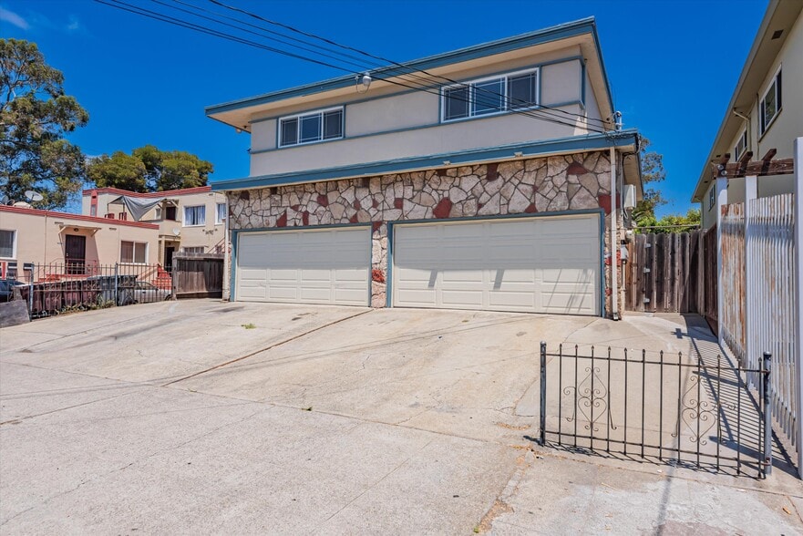 Primary Photo Of 3404 School St, Oakland Apartments For Sale