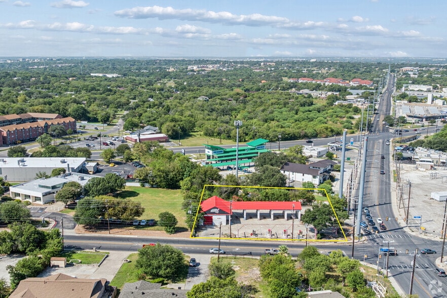 More Photos Of 4950 Evers Rd, San Antonio Carwash For Sale