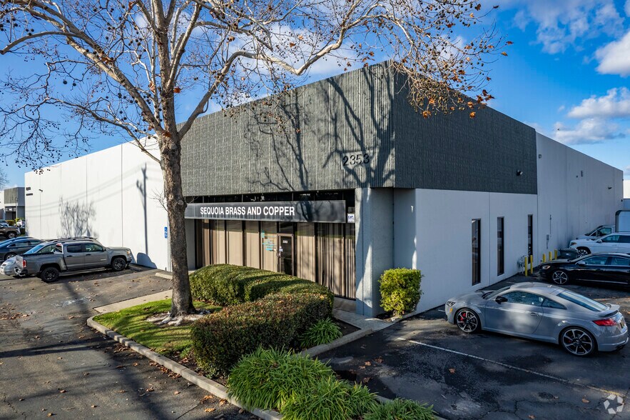 Primary Photo Of 2353 Industrial Pky W, Hayward Flex For Lease