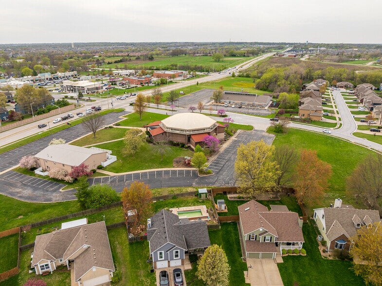 More Photos Of 800 SW 150 Hwy, Lee's Summit Office For Sale