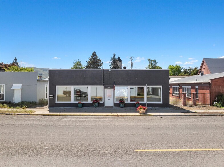 More Photos Of 1905 2nd St, Baker City Storefront Retail Residential For Sale
