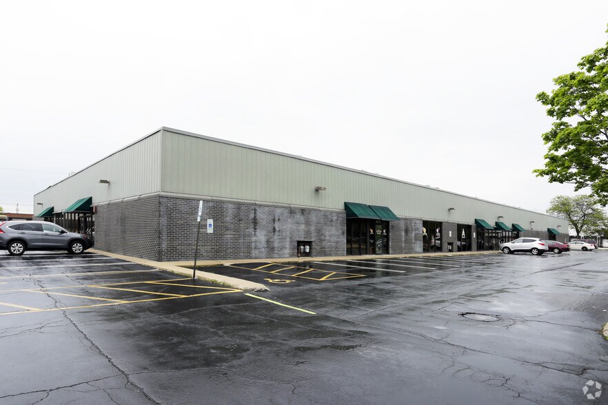 More Photos Of 502 Morse Ave, Schaumburg Warehouse For Lease