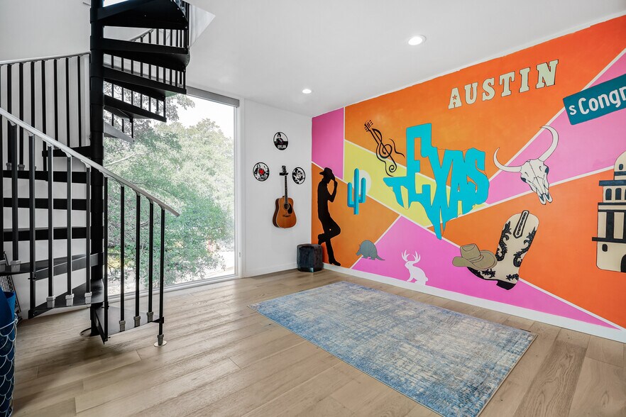 More Photos Of 2208 Lake Austin Blvd, Austin Office Residential For Sale