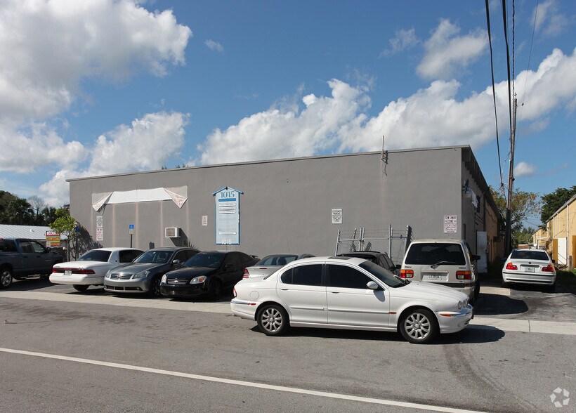 More Photos Of 1015 Loxahatchee Dr, West Palm Beach Warehouse For Lease