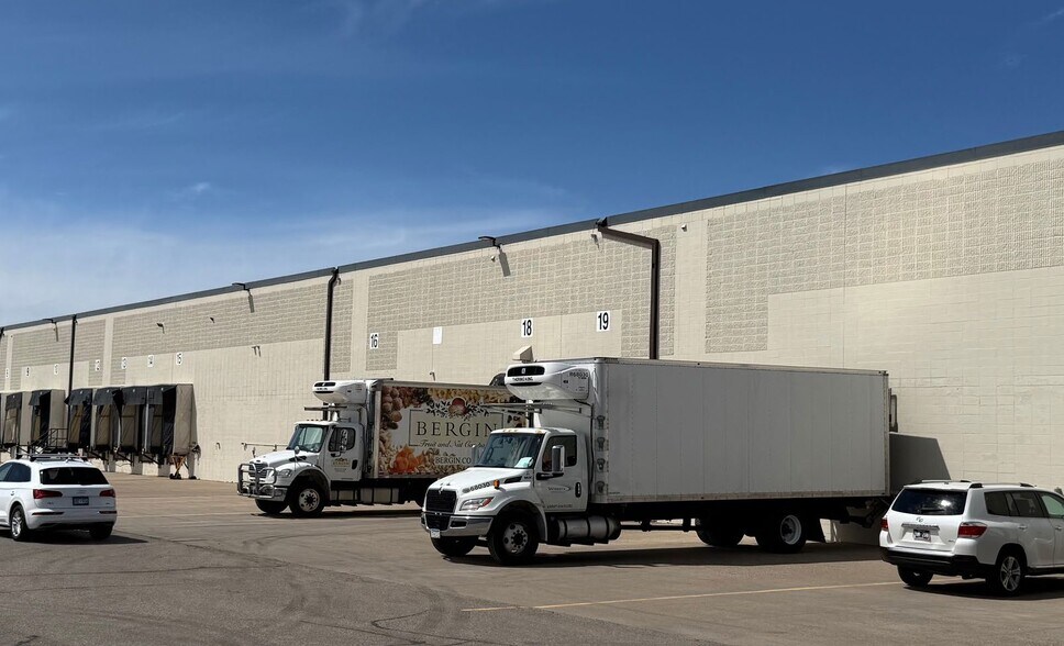 More Photos Of 1140 Gervais Ave, Maplewood Warehouse For Lease