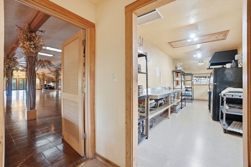 More Photos Of 21645 Parrotts Ferry Rd, Sonora Specialty For Sale