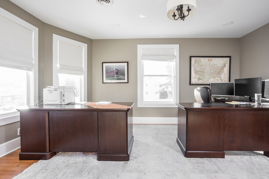 More Photos Of 502 W Main St, Danville Office For Sale