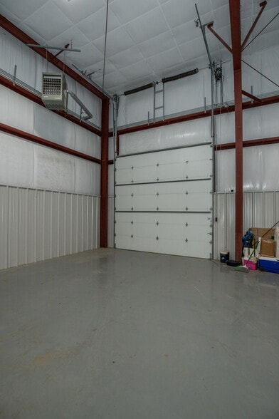 More Photos Of 311 Corporate Dr, Shelbyville Warehouse For Sale