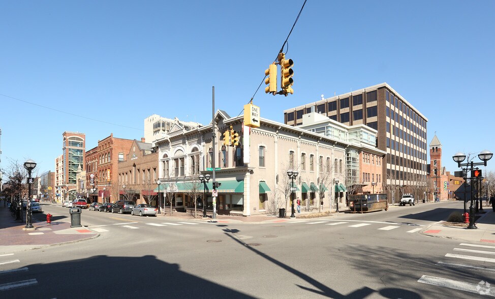 More Photos Of 215-217 E Washington St, Ann Arbor Office For Lease