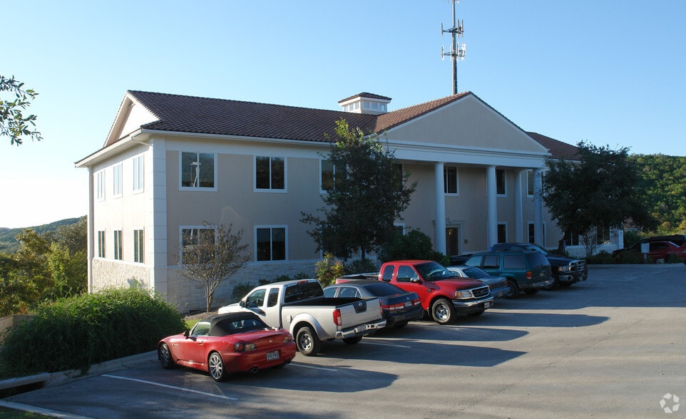 Primary Photo Of 6615 Vaught Ranch Rd, Austin Office Residential For Lease