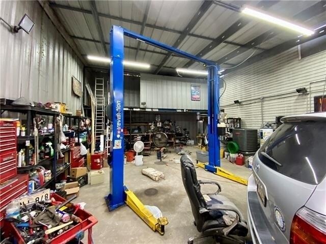 More Photos Of 718 N Broad St, New Orleans Auto Dealership For Sale