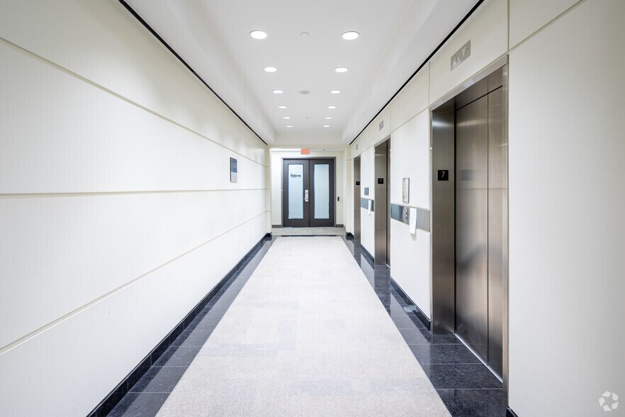 More Photos Of 55 Commerce Valley Dr W, Markham Unknown For Lease