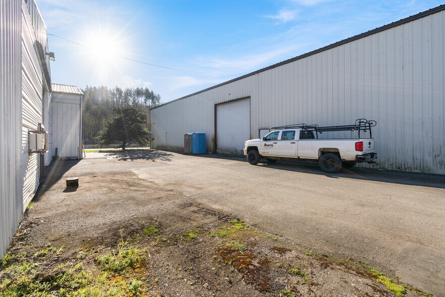 More Photos Of 10466 Sunnyside Rd SE, Jefferson Warehouse For Sale