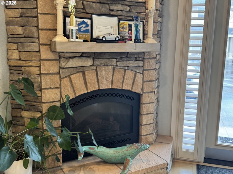 More Photos Of 937 Chetco Ave, Brookings Office Residential For Sale