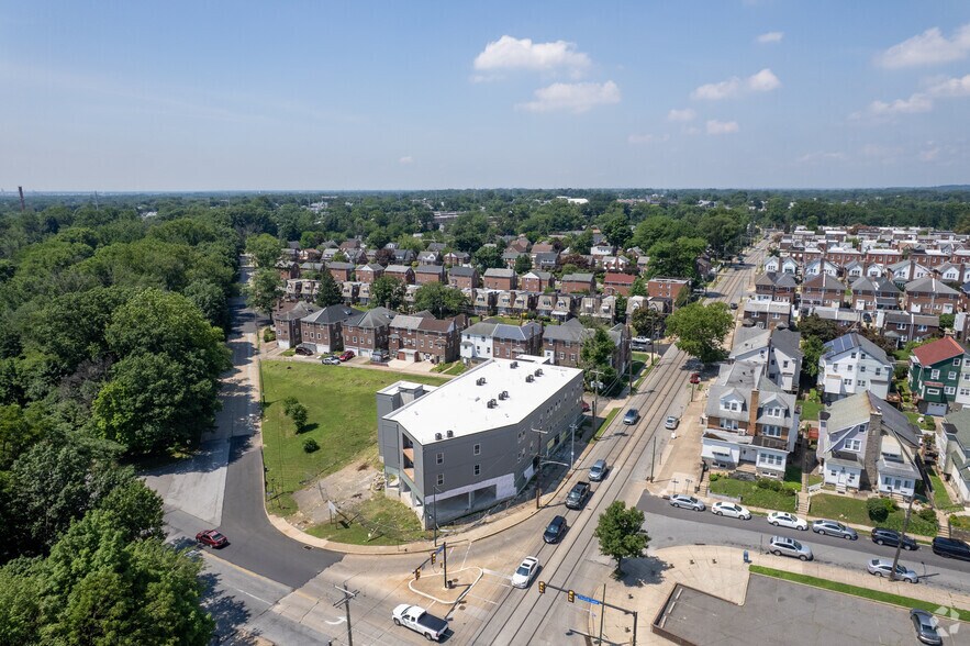 More Photos Of 1100 Chester Ave, Lansdowne Apartments For Lease