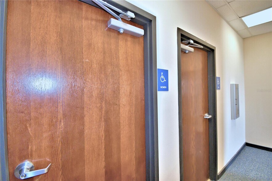 More Photos Of 43344 Highway 27, Davenport Coworking Space
