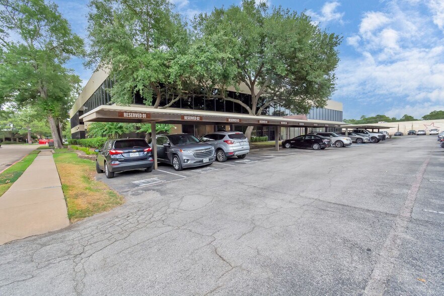 Primary Photo Of 8554 Katy Fwy, Houston Unknown For Lease