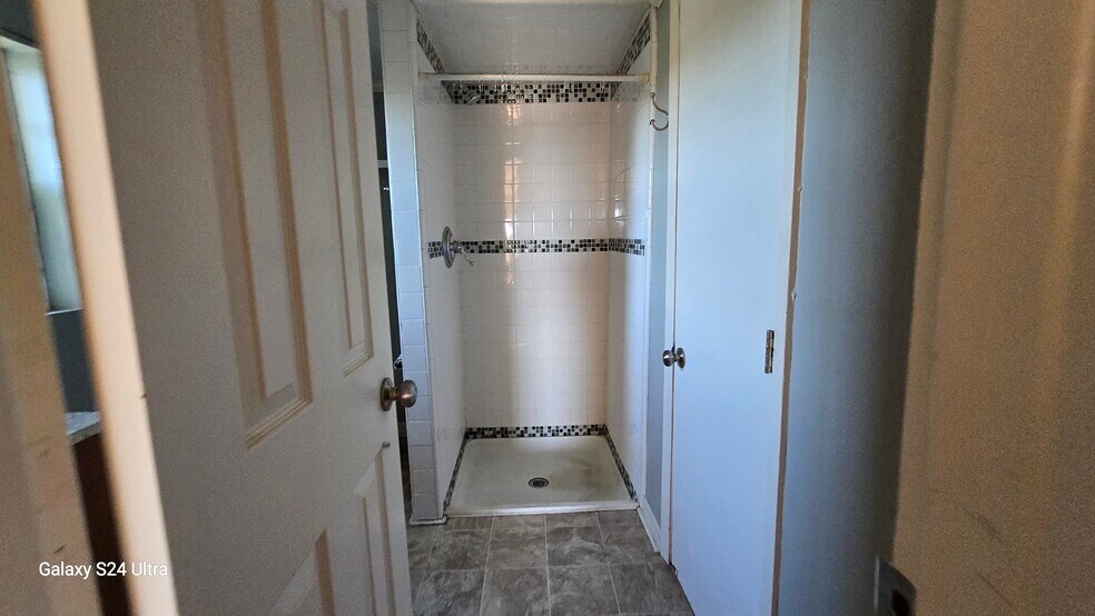 More Photos Of 311 Silver Pl, Knoxville Apartments For Sale