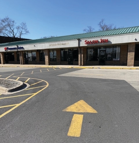 More Photos Of 1816-1844 S Arlington Heights Rd, Arlington Heights General Retail For Lease