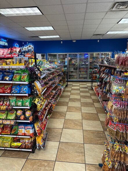 More Photos Of 514 S Eastman Rd, Longview Service Station For Sale