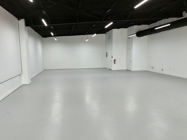 More Photos Of 1917 W Bowie St, Fort Worth Loft Creative Space For Lease