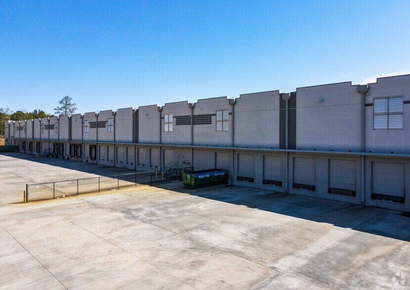 More Photos Of 280 Riverside Pky, Austell Distribution For Lease