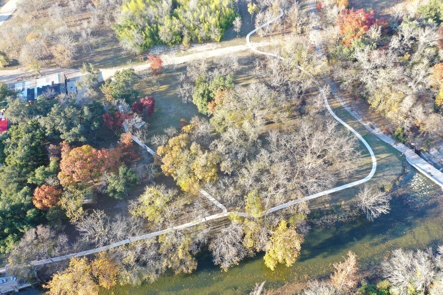 More Photos Of 1030 County Road 279, Liberty Hill Hotel For Sale