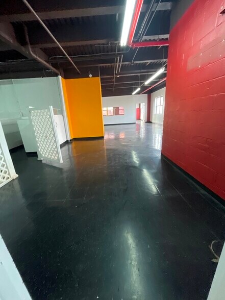 More Photos Of 3607 36th Ave, Long Island City Light Manufacturing For Lease