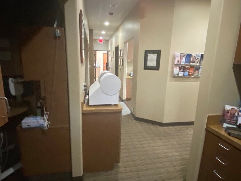 More Photos Of 4010 Sandy Brook Dr, Round Rock Medical For Sale