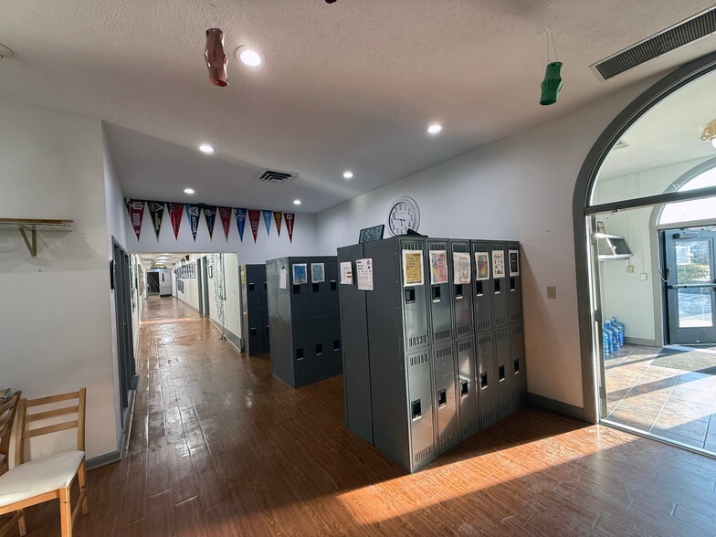More Photos Of 11965 Allisonville Rd, Fishers Religious Facility For Sale
