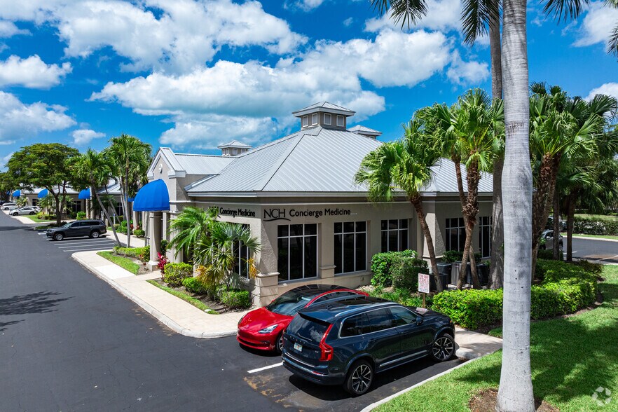 More Photos Of 870 111th Ave N, Naples Medical For Lease