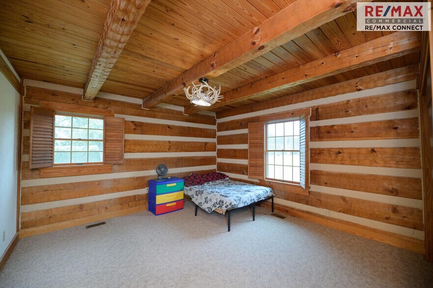 More Photos Of 17466 Benns Church Blvd, Smithfield Freestanding For Sale