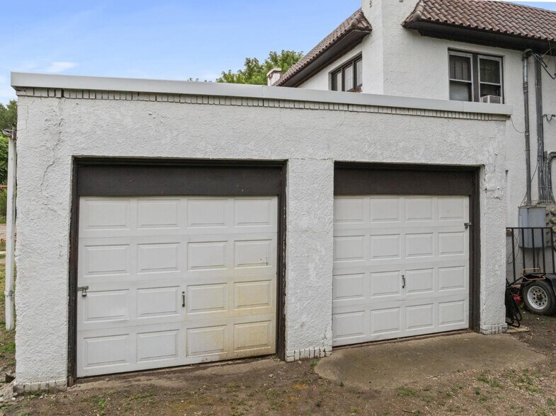 More Photos Of 2 University Ave W, Minot Apartments For Sale