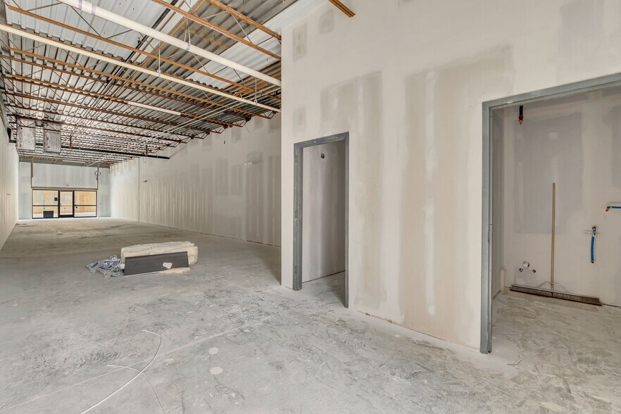 More Photos Of 1204 Murfreesboro Pike, Nashville Storefront Retail Office For Lease