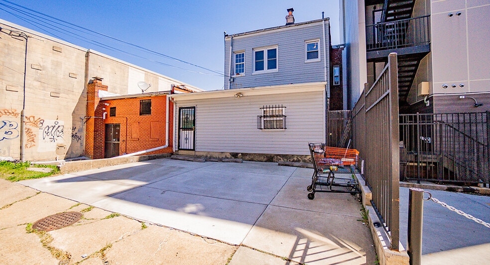 More Photos Of 1102 Bladensburg Rd NE, Washington Storefront Retail Office For Sale