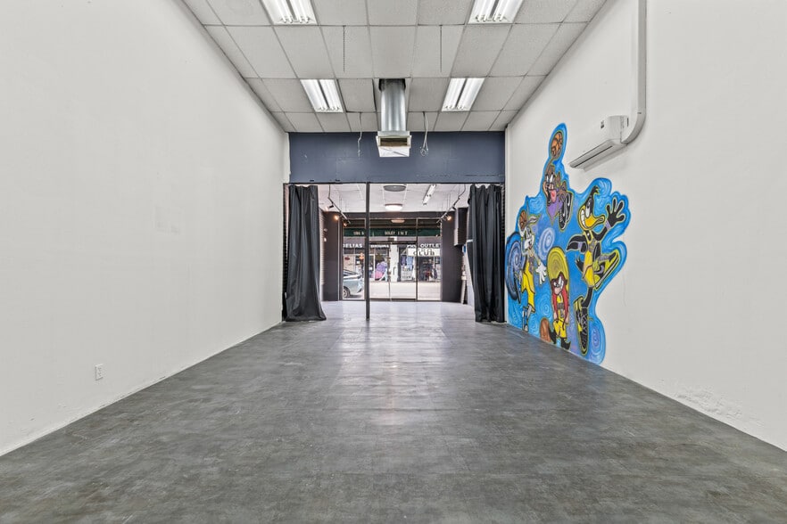 More Photos Of 204 E 11th St, Los Angeles General Retail For Sale