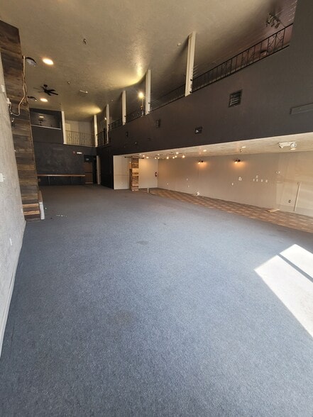 More Photos Of 12300 Old Glenn Hwy, Eagle River Restaurant For Lease