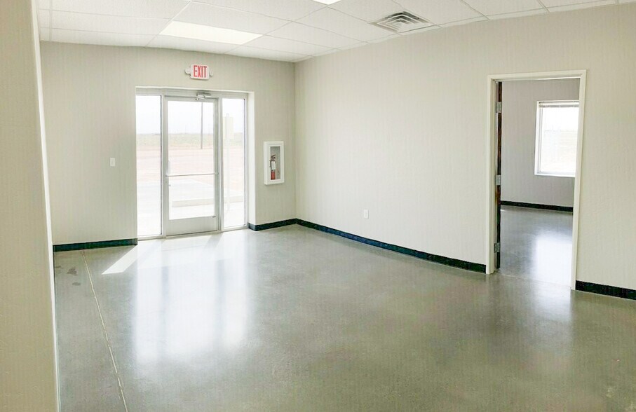 More Photos Of 3377 Sotol Way, Pecos Warehouse For Lease