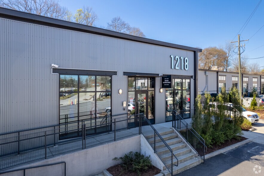 More Photos Of 1218 Menlo Dr NW, Atlanta Unknown For Lease