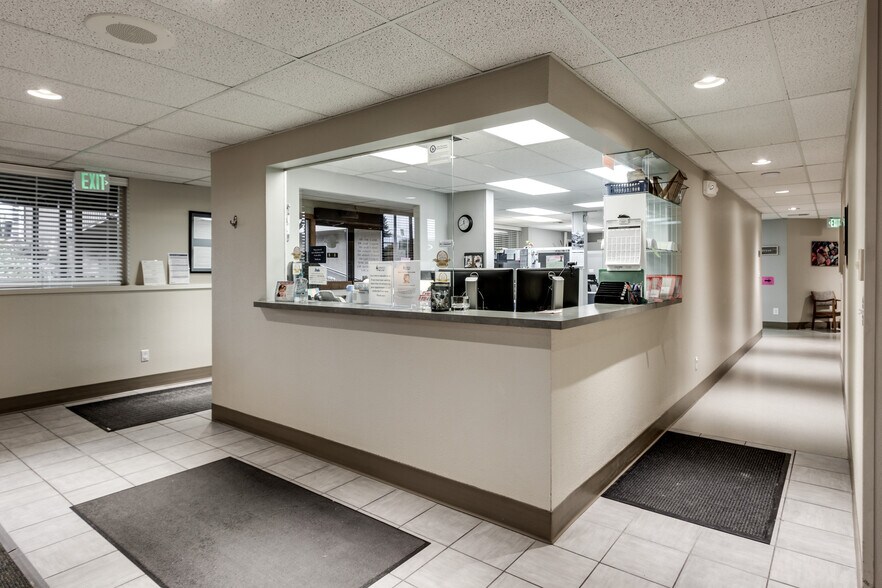 More Photos Of 920 W Ironwood Dr, Coeur d'Alene Office For Sale