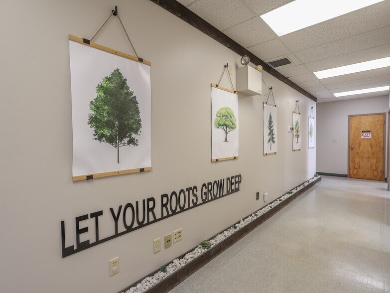 More Photos Of 5003 47 st, Stettler Office For Lease